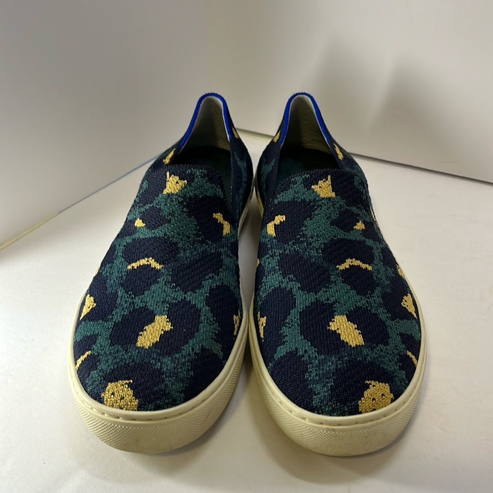 Rothy’s Blue Green & Yellow Spot Leopard Cheetah Print Slip On Sneakers Size 10